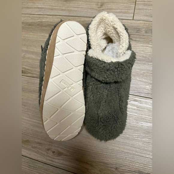 LL Bean Cozy Green Women’s Slippers - Picture 5 of 8